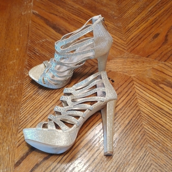 DE BLOSSOM PLATFORM HEELED SANDALS. - Picture 1 of 11